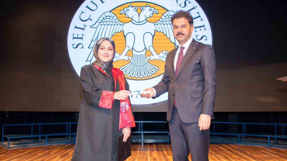 Selçuk Tıp’ta Mezuniyet: 185 Genç Hekim Diplomalarını Aldı