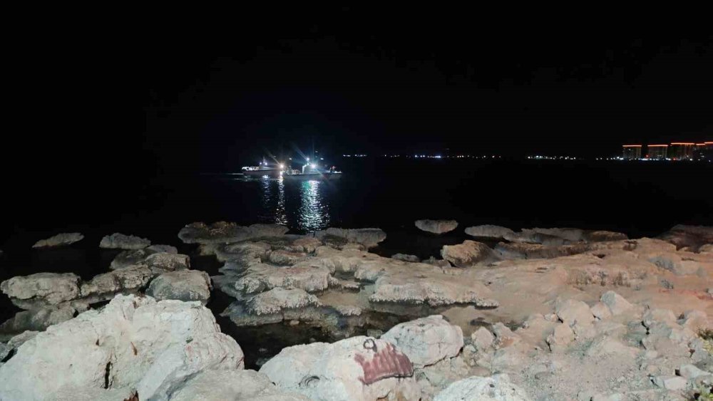 Gece denize giren avukat Pırşenk Bartan boğuldu