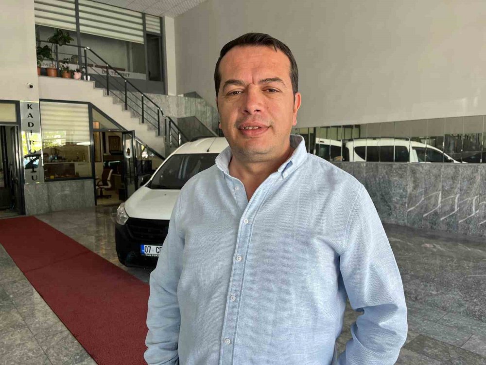 Film gibi dolandırıcılık: Galericinin dikkati yaşlı adamı kurtardı