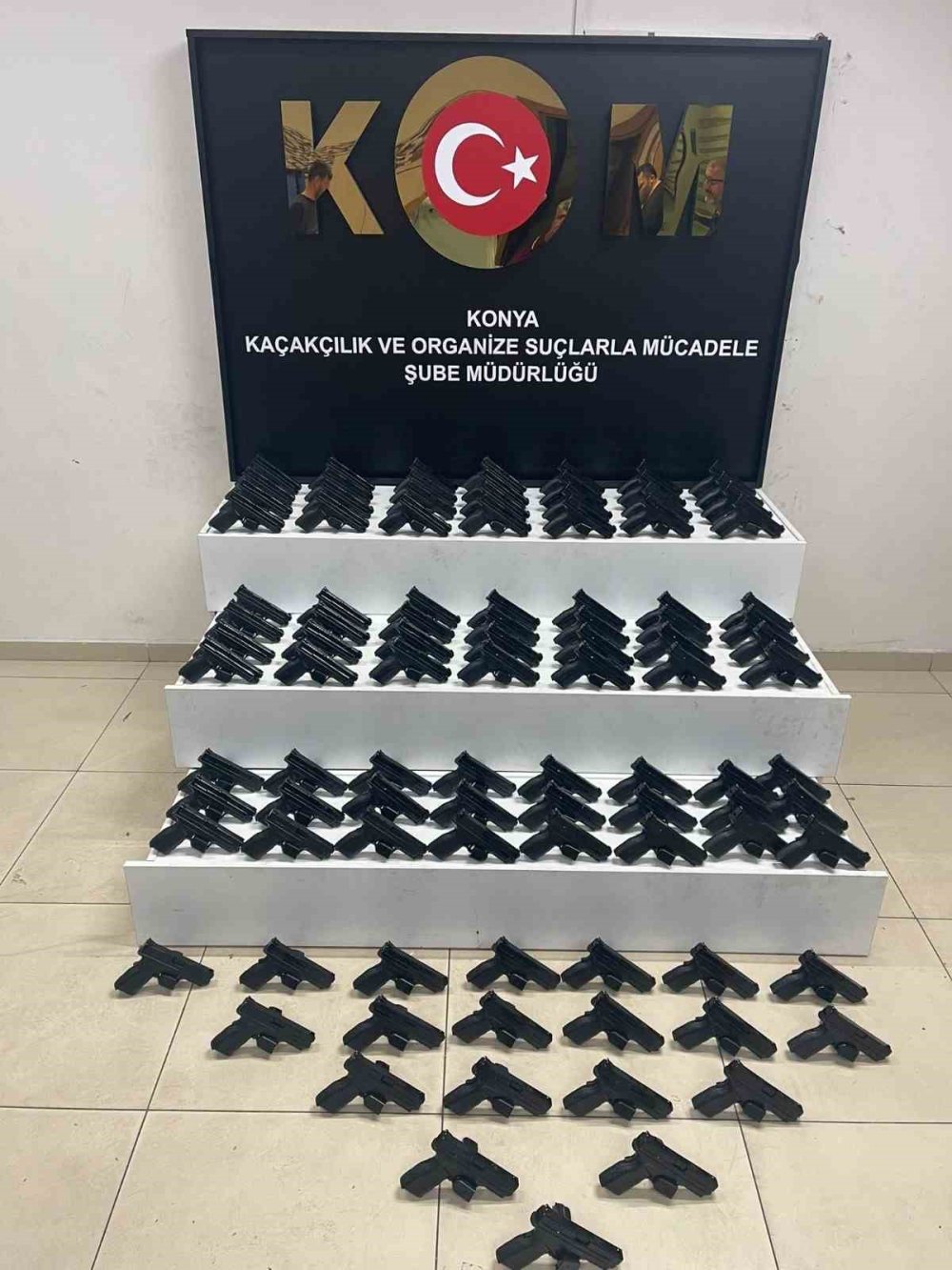 Konya'da 2 adrese operasyon