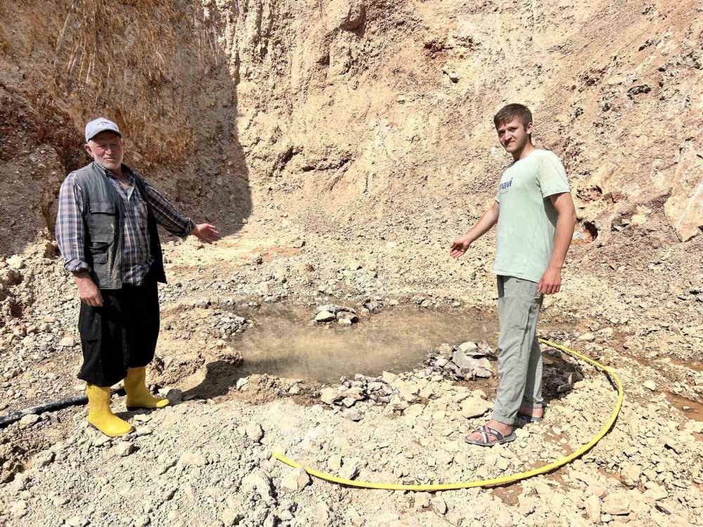 Deprem Sonrası Kuruyan Kuyudan Yeniden Su Çıktı