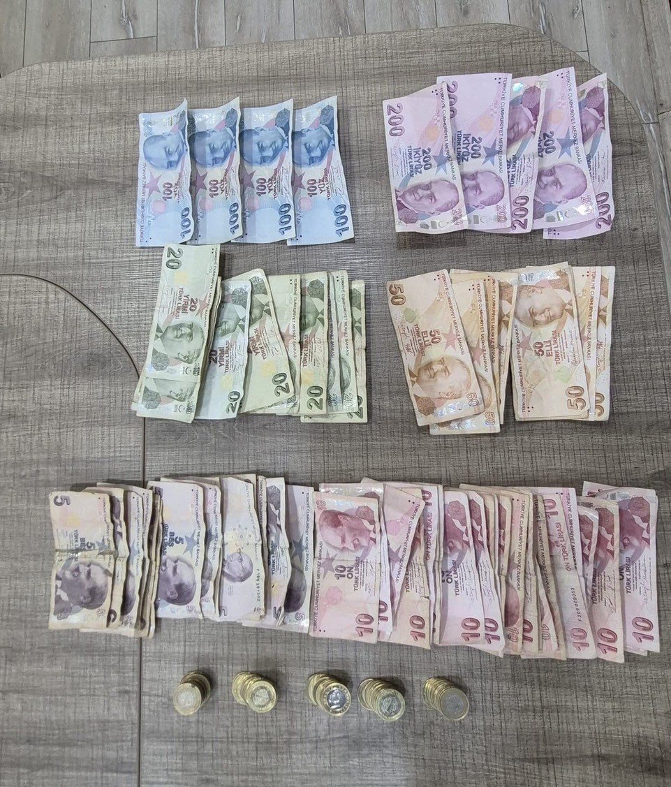 Gurbetçileri sömürmek isteyen dilenciler ilçeden geri çıkarıldı