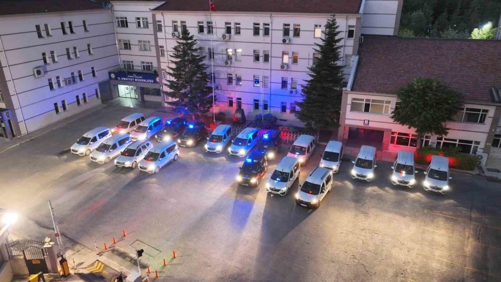 Hurda gövdeye kaçak motor: Konya'da 15 milyonluk ağ çökertildi