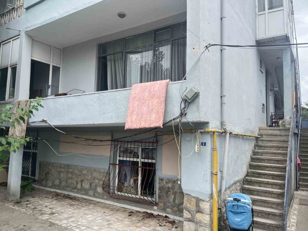 Leğende banyo yapan 3 kardeşi elektrik çarptı