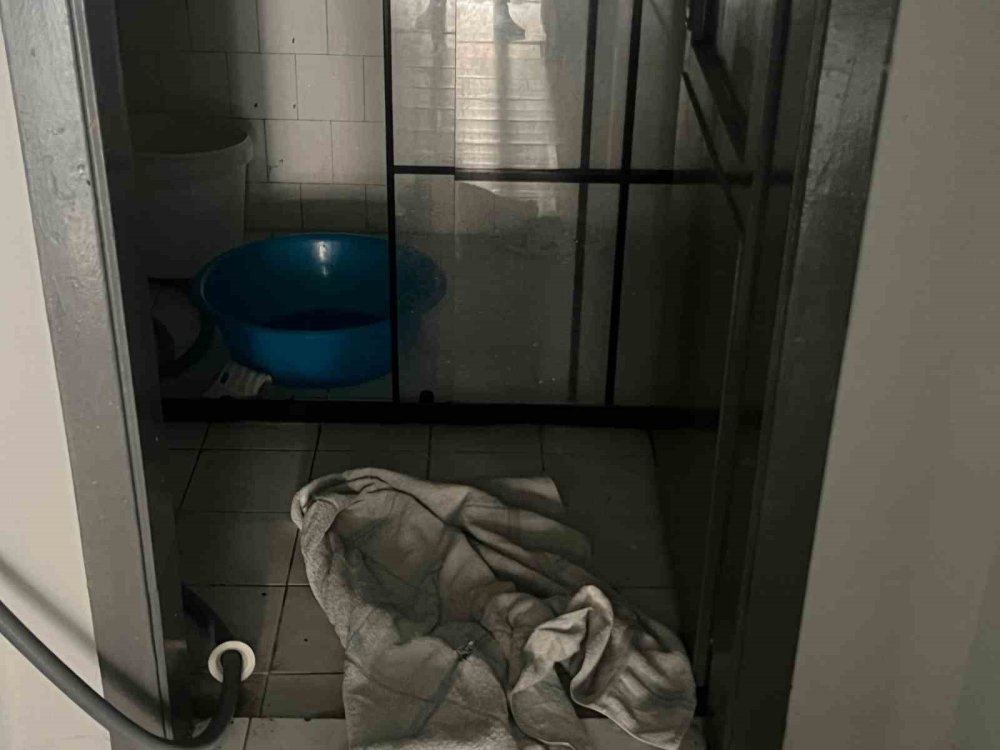 Leğende banyo yapan 3 kardeşi elektrik çarptı