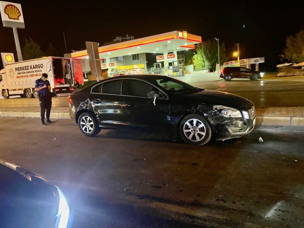 Kırmızı ışık ihlali kazaya yol açtı