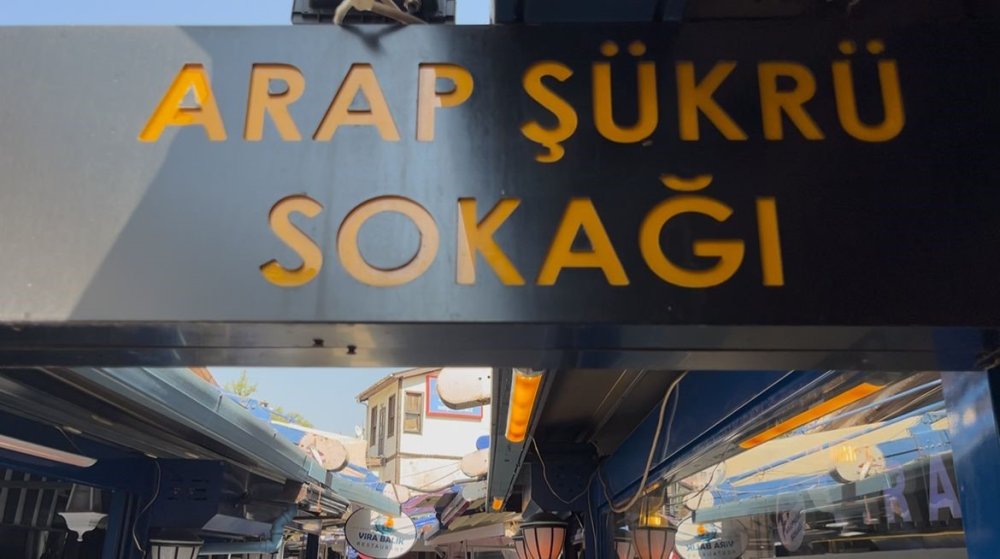 Popüler eğlence sokağı Arap Şükrü'de birçok işletme mühürlendi