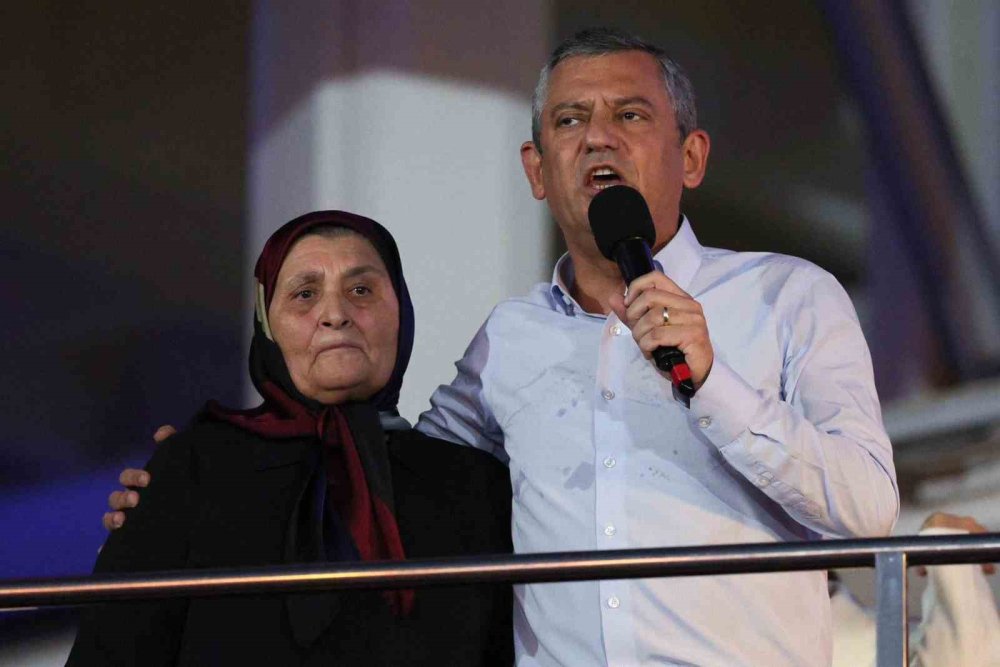 Antalya'da İlginç Kalabalık: Görüntülere İnanmıyorlar