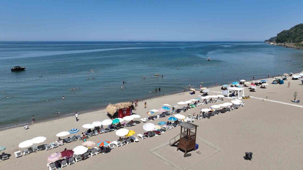 Turizme Göz Kırptı: Yemyeşil Denize Masmavi Bayrak