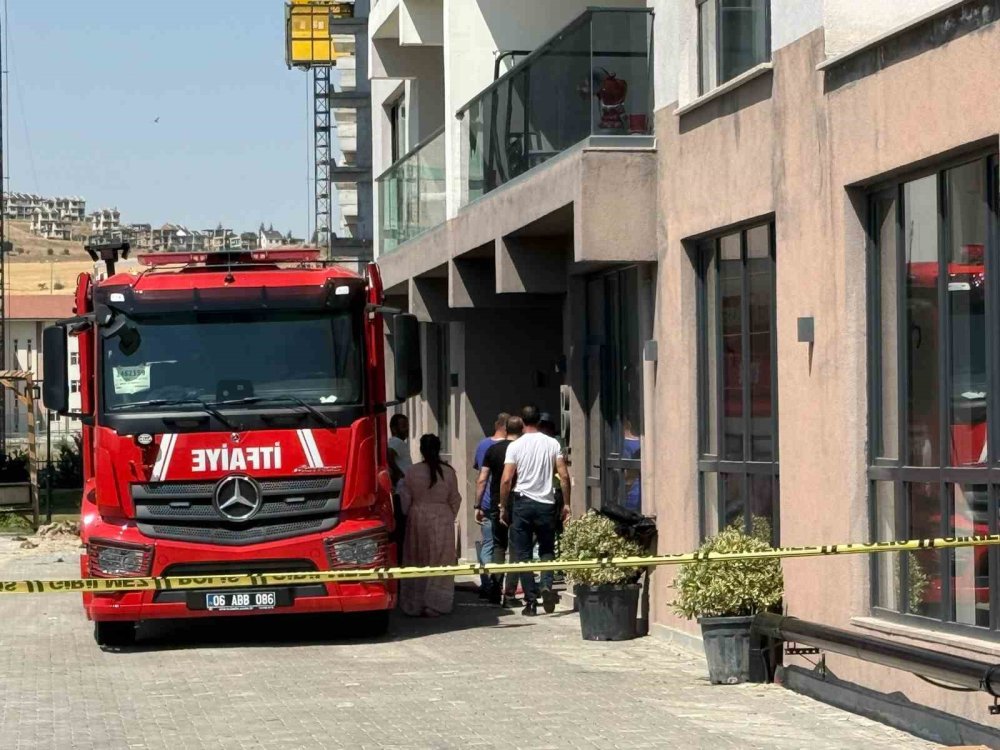 Çankaya’da 26 katlı binada yangın: 3 kişi hayatını kaybetti, 39 kişi dumandan etkilendi