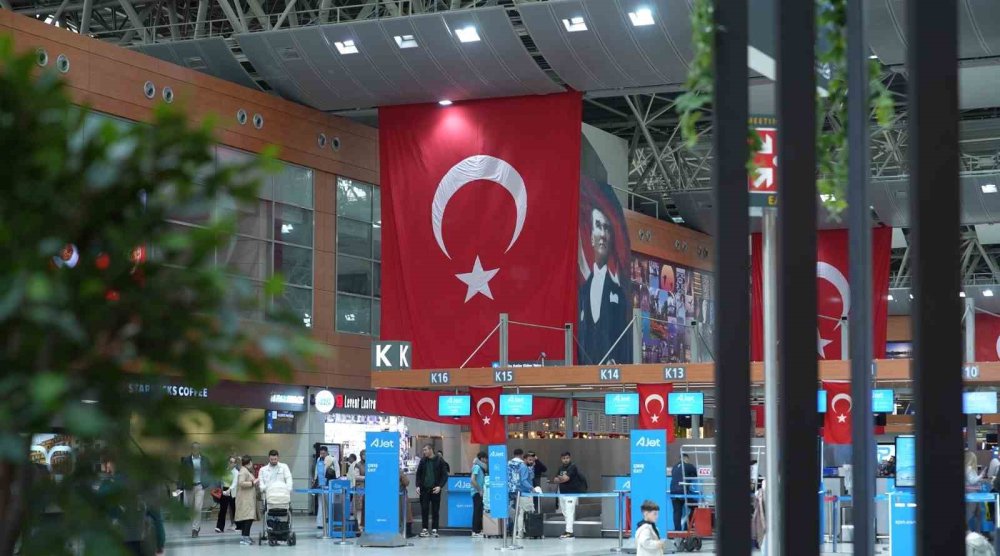 Sabiha Gökçen'in rengi değişiyor