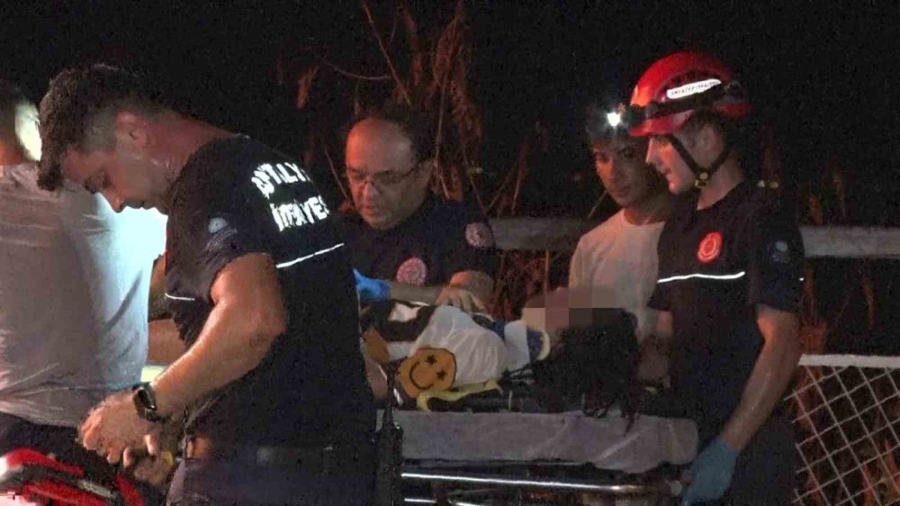 Antalya falezlerinde hareketli gece