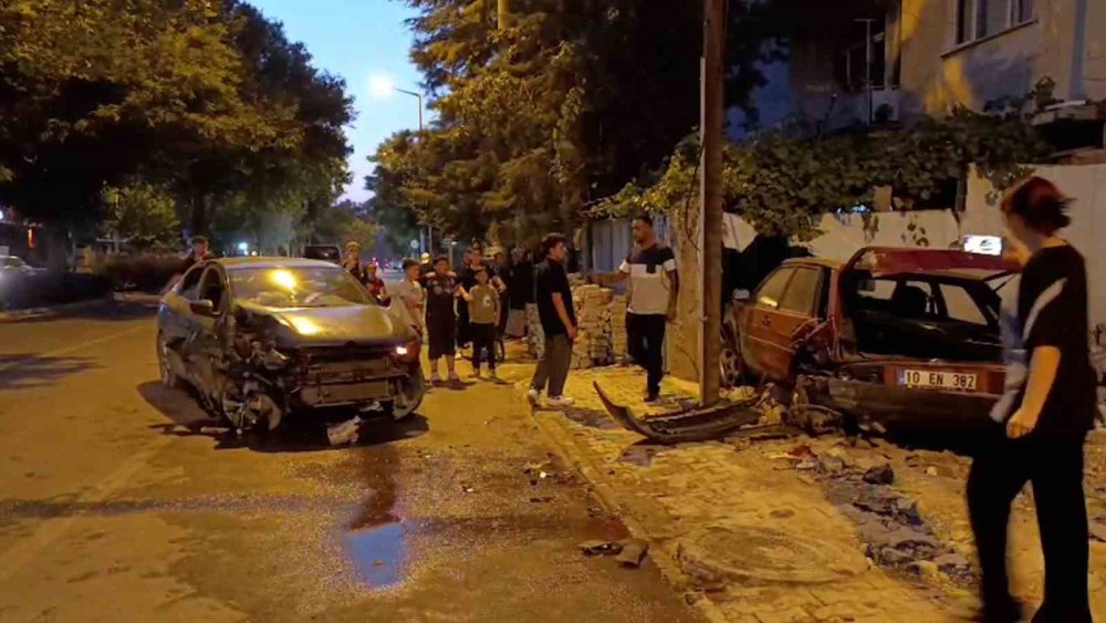 Konya’da Manevra Zincirleme Kazaya Neden Oldu