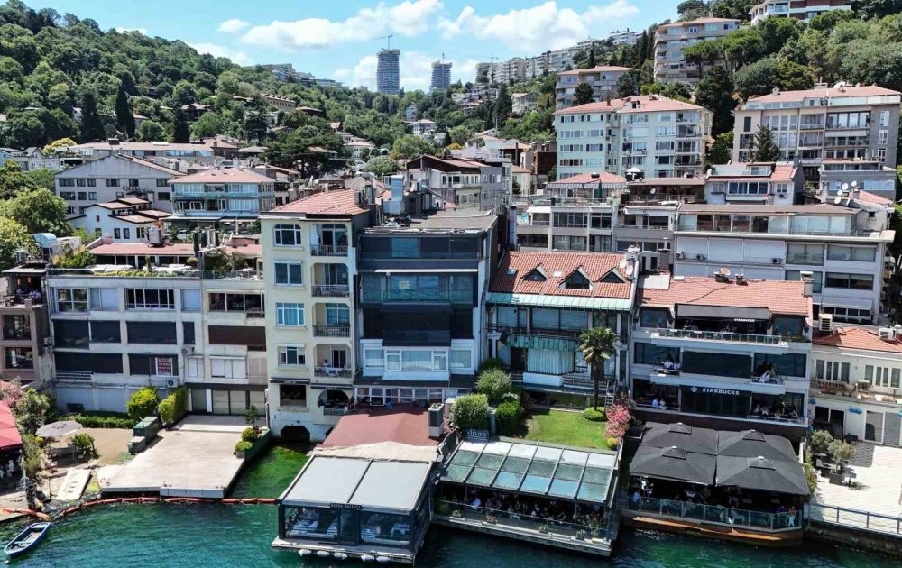 Boğaz'ın kaçak incileri yıkılmaya devam ediyor