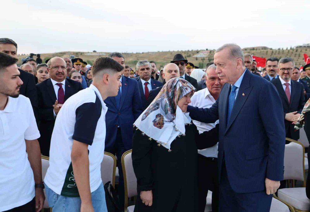Cumhurbaşkanı Erdoğan: Ruhunu 1 dolara satan alçaklar bunun bedelini ödeyecek