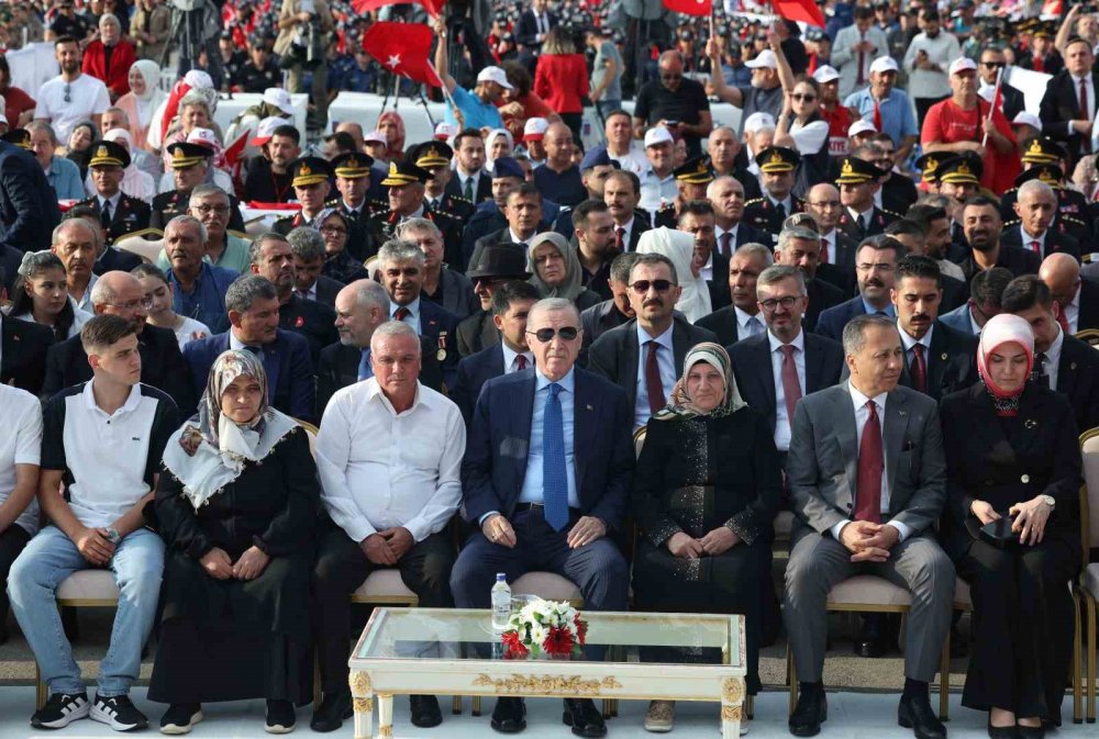 Cumhurbaşkanı Erdoğan: Ruhunu 1 dolara satan alçaklar bunun bedelini ödeyecek