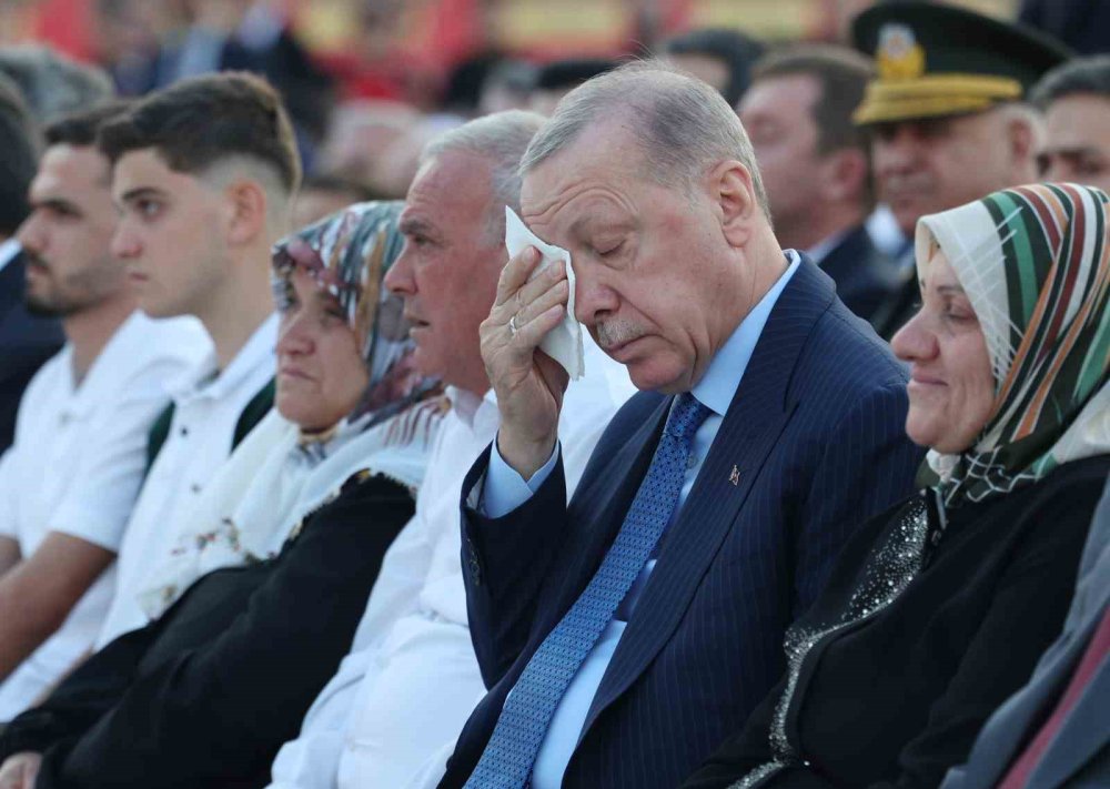 Cumhurbaşkanı Erdoğan: Ruhunu 1 dolara satan alçaklar bunun bedelini ödeyecek