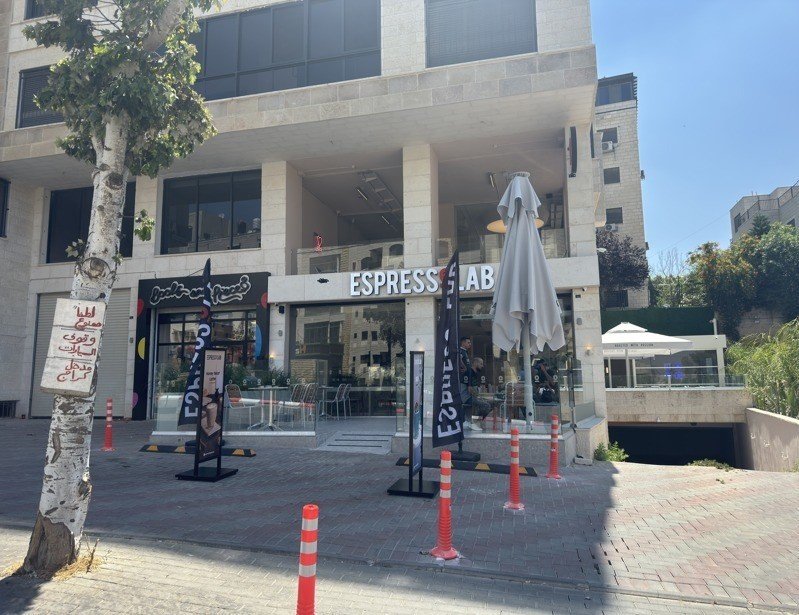 Espressolab, Ramallah’ta İki Mağaza Birden Açtı