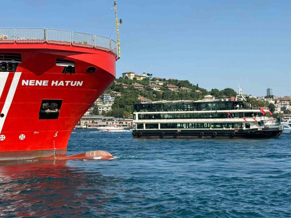 İstanbul Boğazı’nda anlamlı kortej: 253 Tekne Boğaz'ı Selamladı