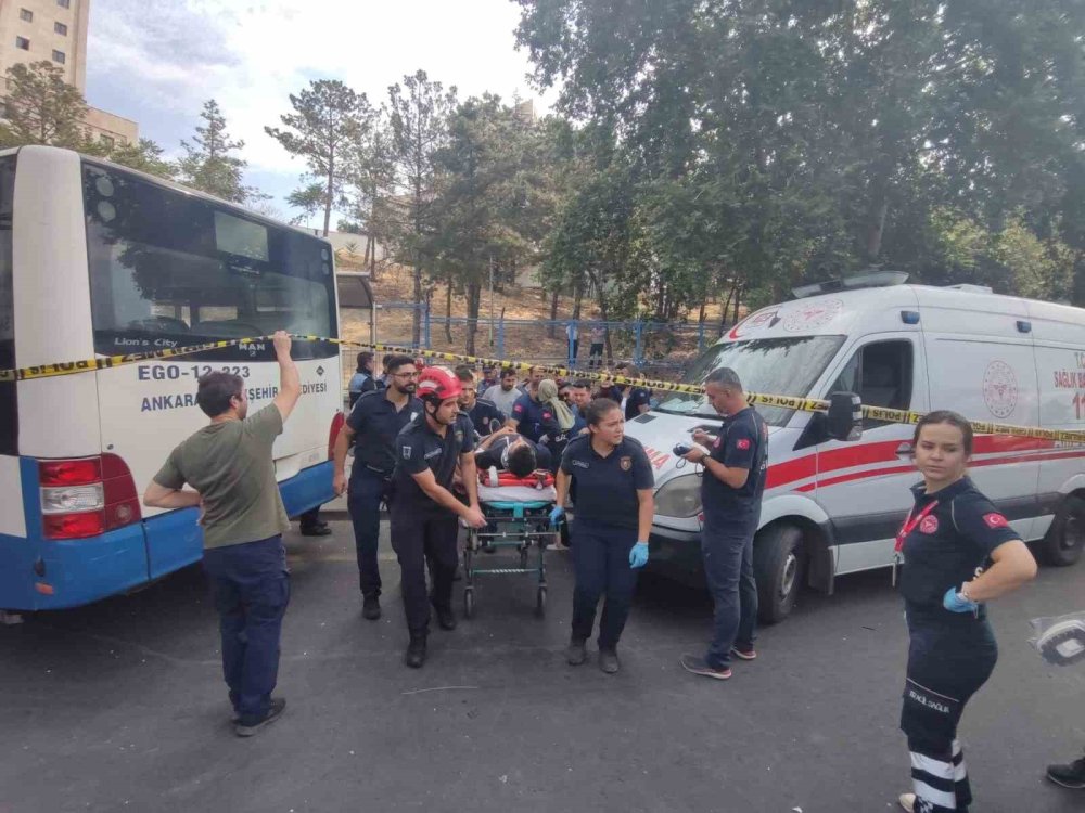 Keçiören’de belediye otobüsü kazası: 20 kişi yaralandı, şoför araçta sıkıştı