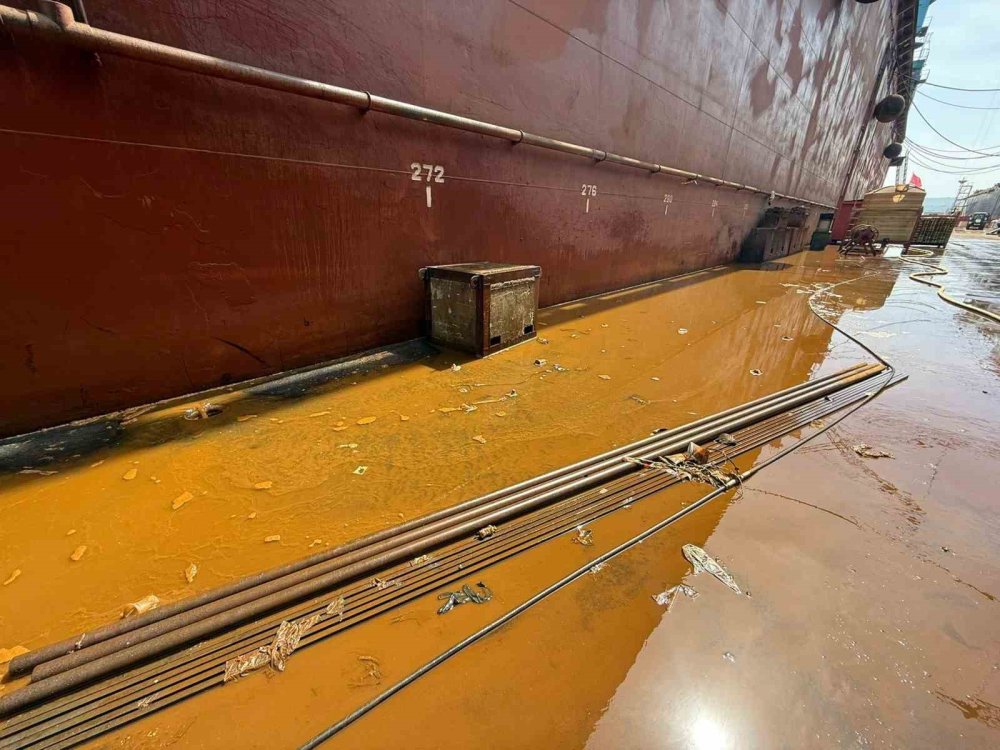 Bu atık suyu Marmara Denizi'ne saldılar