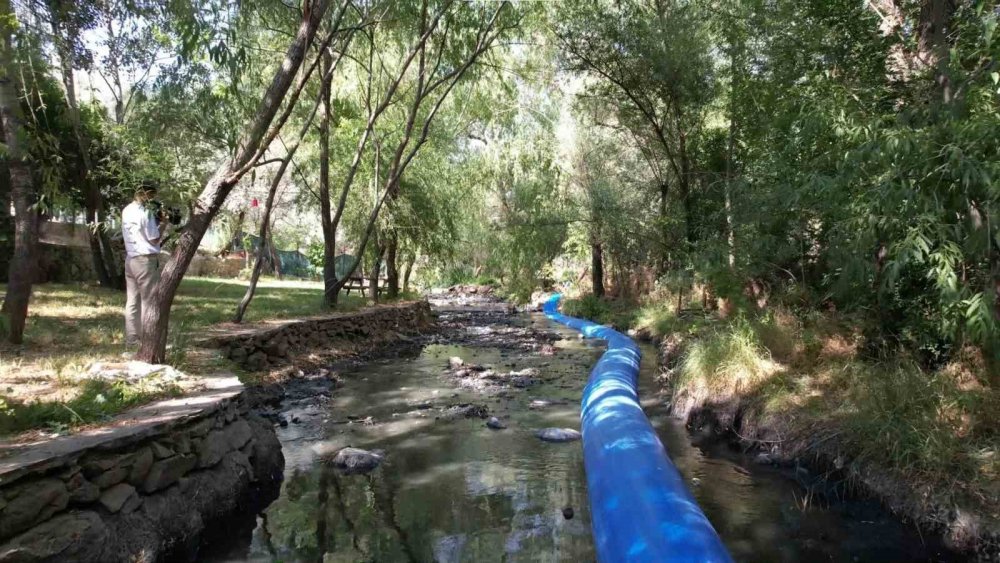 Mahalleli canından bezdi: Bir yanda sıcak, bir yanda koku