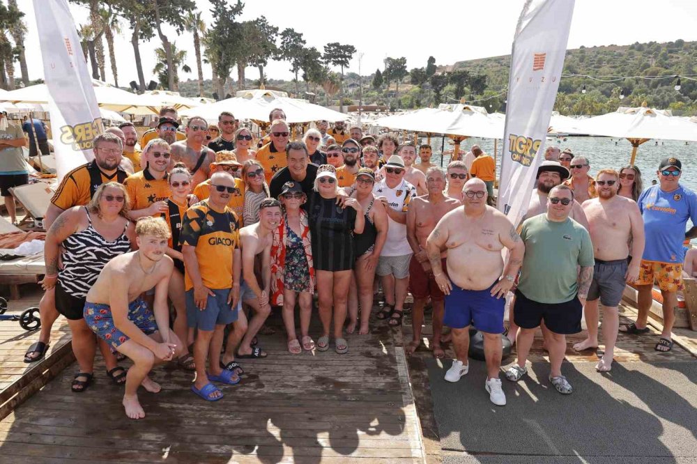 Acun Ilıcalı, Hull City Taraftarlarını Bu Kez Çeşme'de Ağırladı