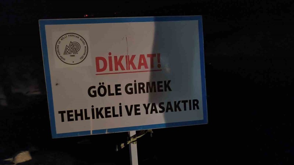 Serinlemek için girdi, boğularak can verdi