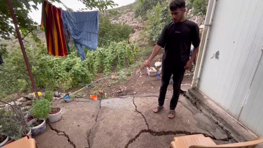 Taş ocağı patlamaları mahalleliyi isyan ettirdi