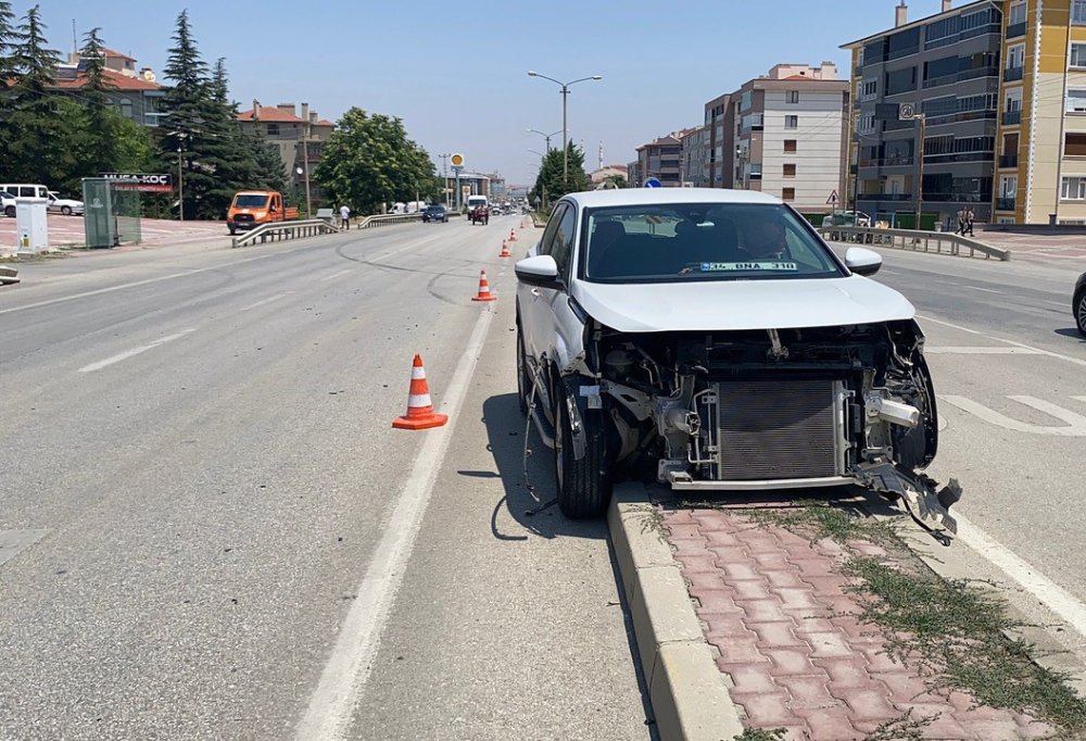 Konya'da kaza: Sürücü ucuz kurtuldu