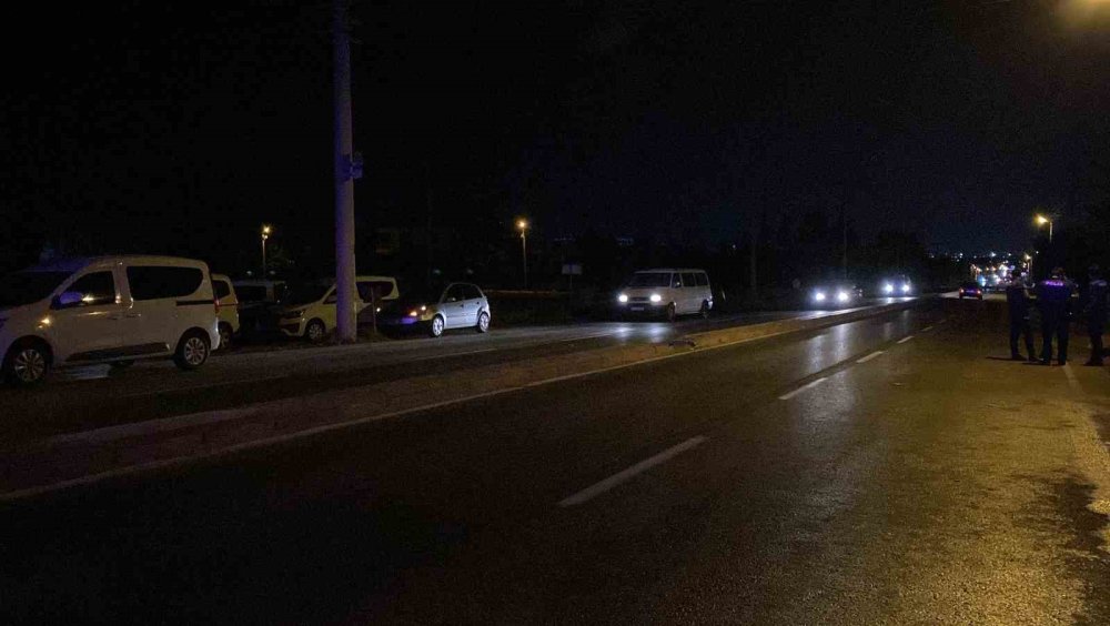 Konya'da Plakasız Otomobilin Çarptığı Kadın Ağır Yaralandı, Sürücü Kaçtı