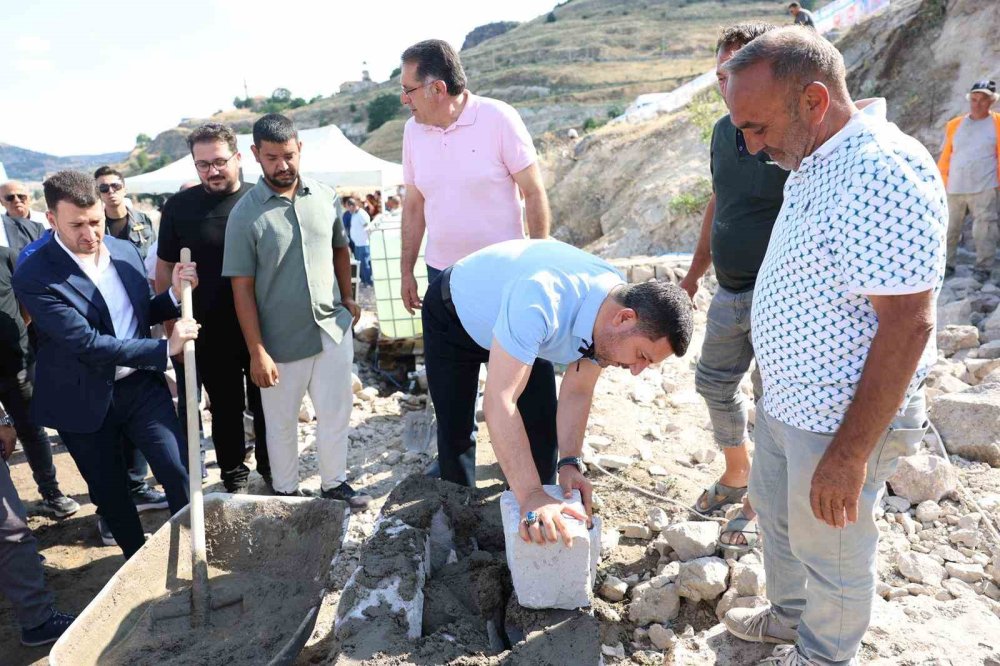 Tarihi Dokuya Modern Dokunuş: Kayaşehir Otel Projesi Başladı