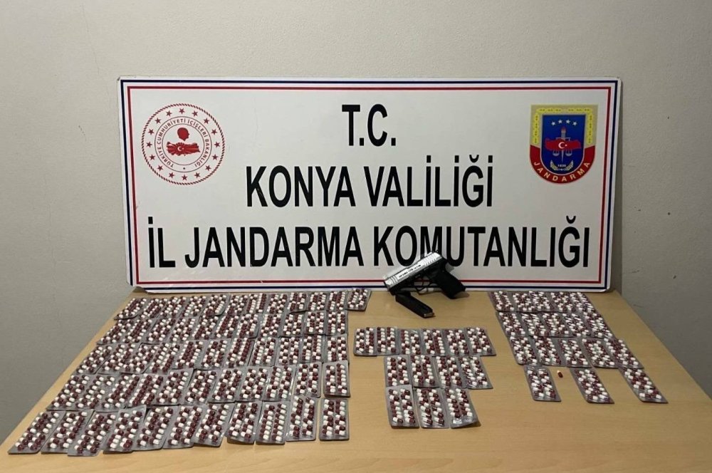 Konya’da Uyuşturucu Operasyonları: Kenevir Tarlası, Kubar Esrar ve Sentetik Hap Ele Geçirildi