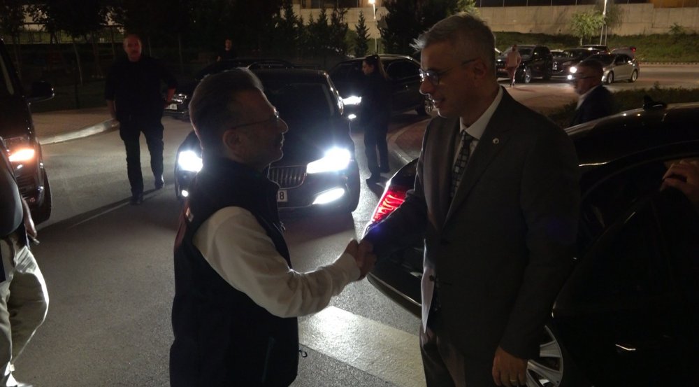 Bakan Memişoğlu, yangında yaralananları hastanede ziyaret etti