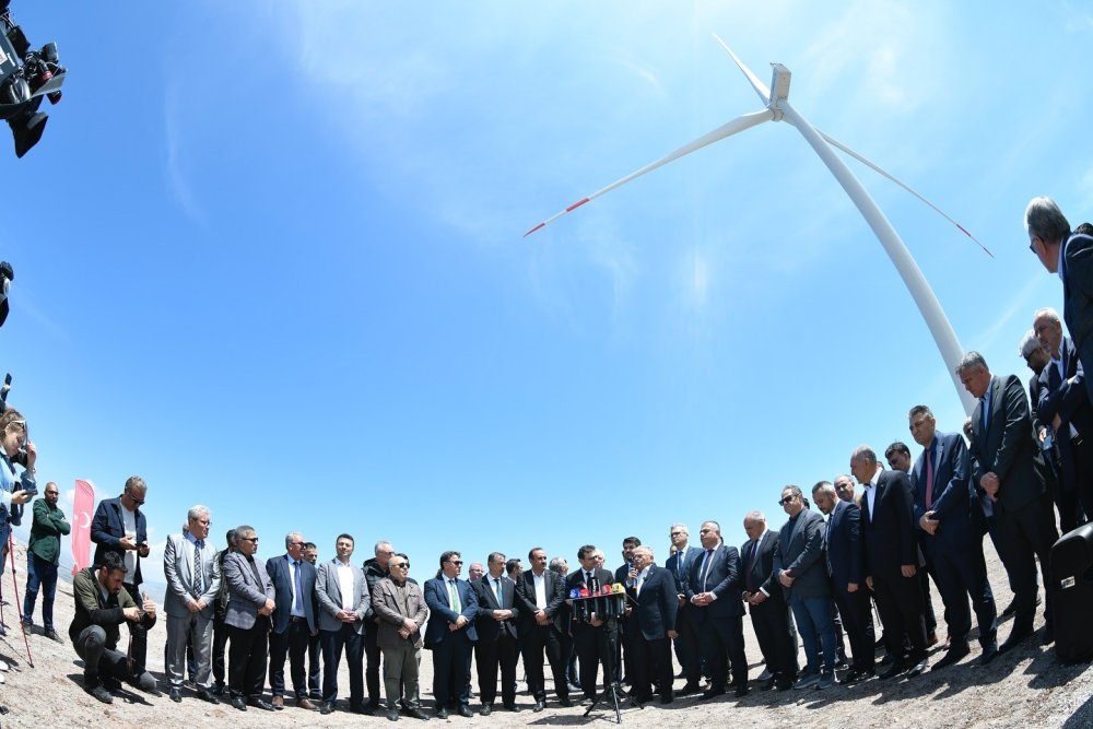 Rüzgâr Enerjili Toplu Taşıma Dönemi Başladı