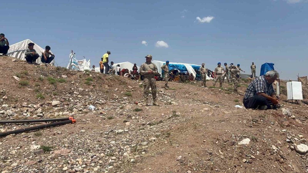 28 yaşındaki genç, serinlemek için girdiği Kızılırmak'ta kayboldu