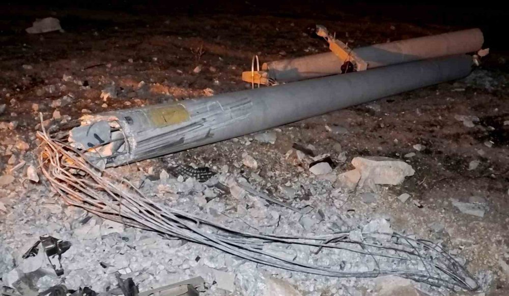 Cana değil mala geldi: Alkollü sürücü aracını hurdaya çevirdi