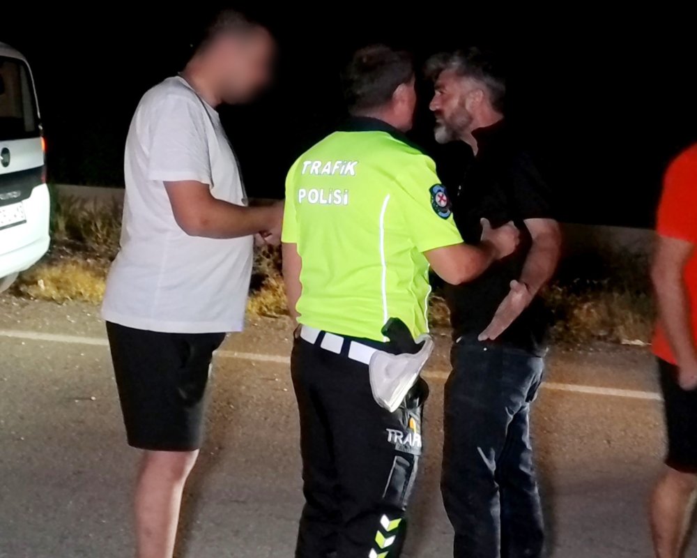 Cana değil mala geldi: Alkollü sürücü aracını hurdaya çevirdi