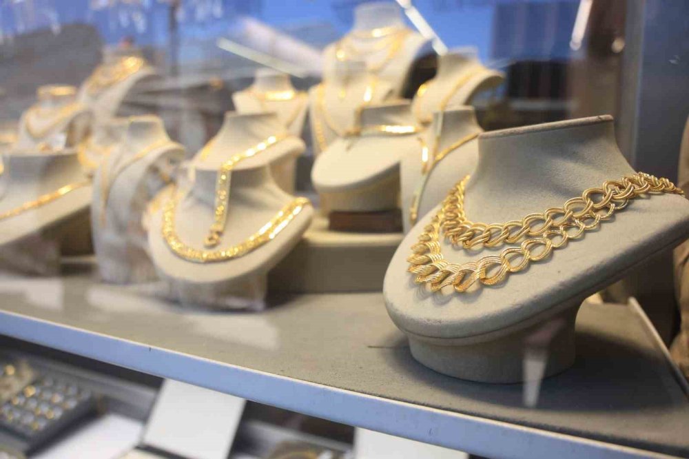 Yaz Düğünlerinde Sahte Altın Riski: İsim ve Numara Yazın