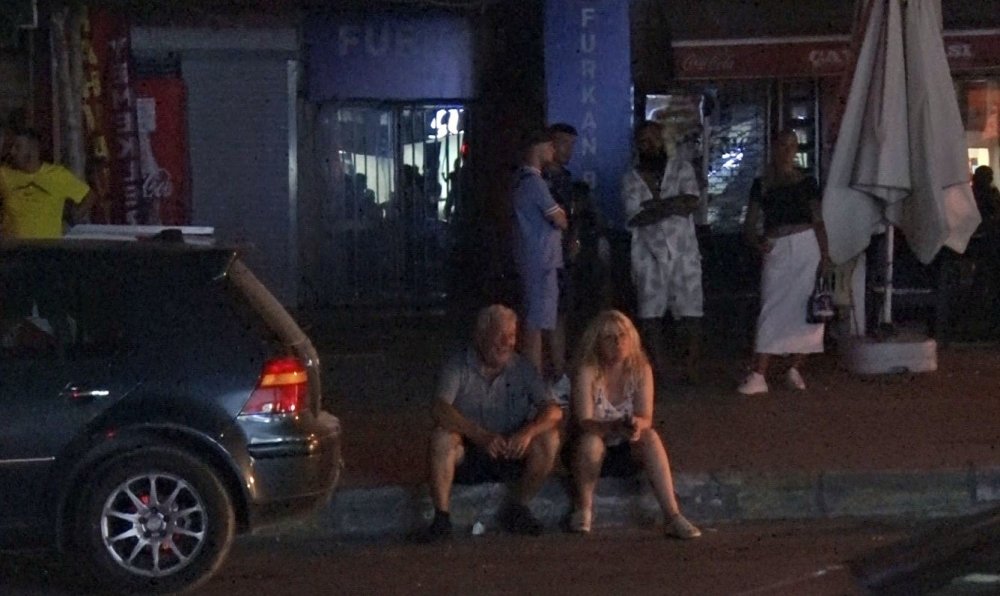 Tüpe çakmağı dayayınca tazyikli suyu yedi