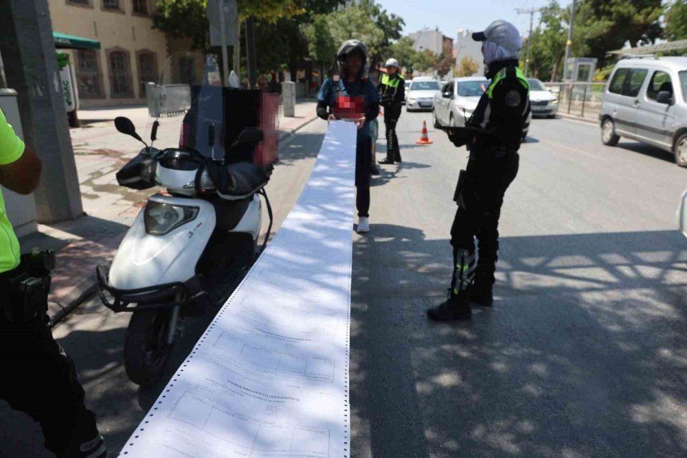 3 metrelik dekont açtı, yine de motosikleti kurtaramadı