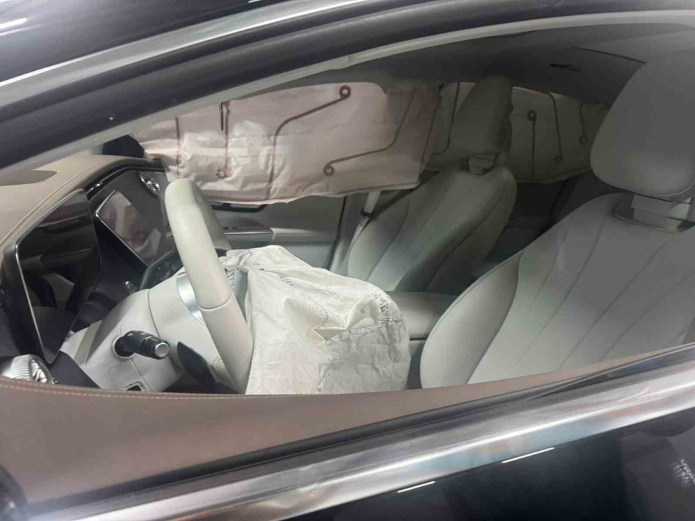 Lüks Otelde Vale Skandalı: 7 Milyon TL’lik Araç Hurdaya Döndü