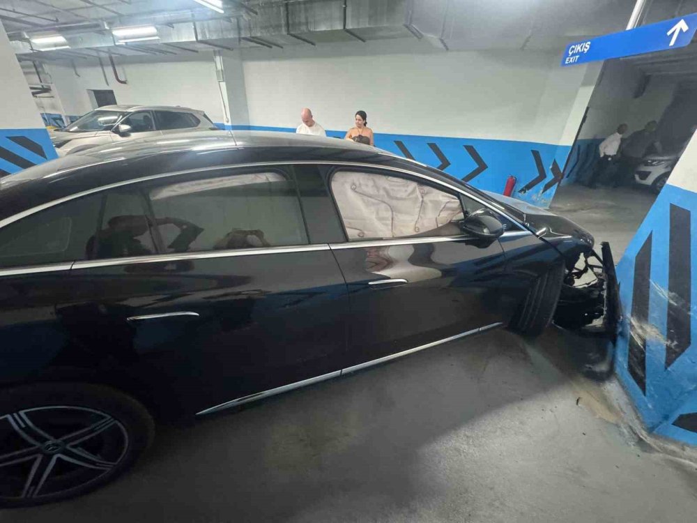 Lüks Otelde Vale Skandalı: 7 Milyon TL’lik Araç Hurdaya Döndü