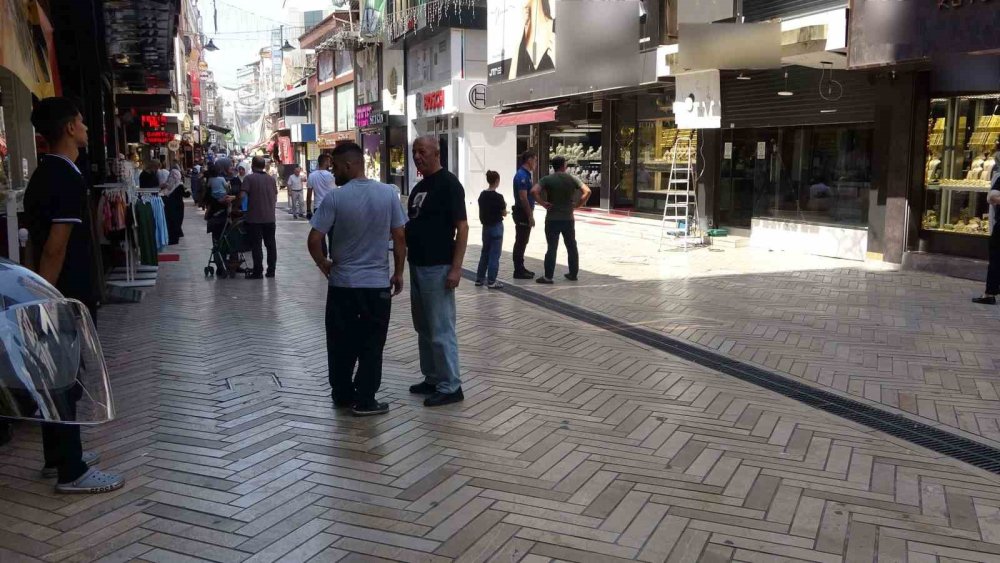 Milyonluk kuyumcu vurgunu: Müşteri haciz için geldi, dükkân boş çıktı