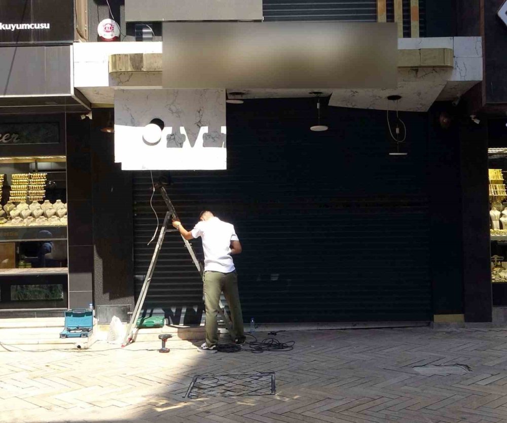 Milyonluk kuyumcu vurgunu: Müşteri haciz için geldi, dükkân boş çıktı
