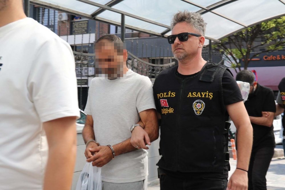 Dublörlü dolandırıcılık şebekesi çökertildi