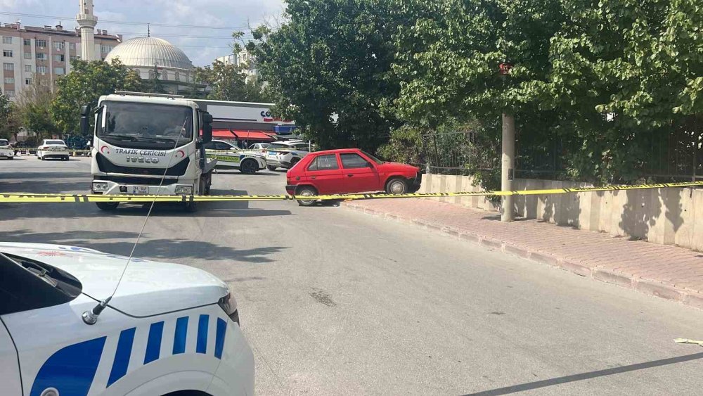 Ehliyetsiz Sürücü Hem Kaçamadı Hem Polisi Yaraladı