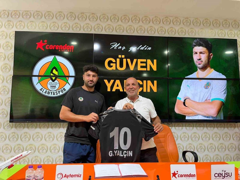 Alanyaspor’da imza töreni: Dört yeni transfer resmen tanıtıldı