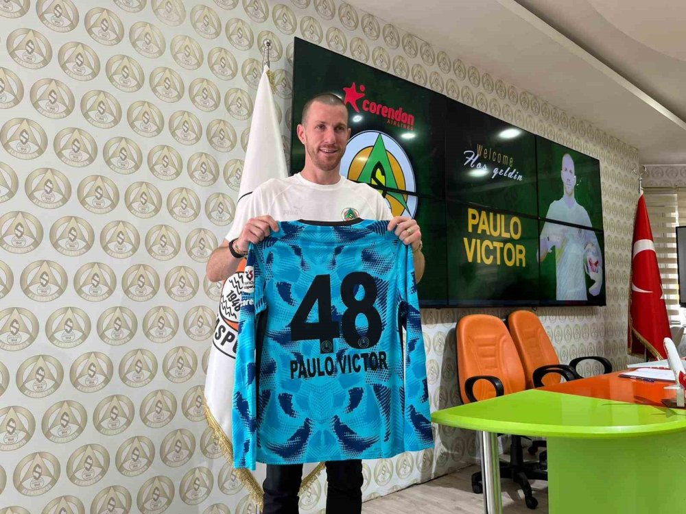 Alanyaspor’da imza töreni: Dört yeni transfer resmen tanıtıldı