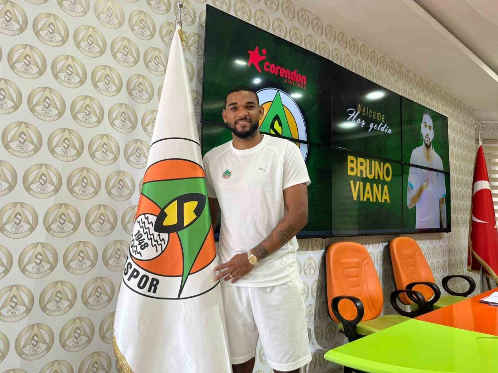 Alanyaspor’da imza töreni: Dört yeni transfer resmen tanıtıldı